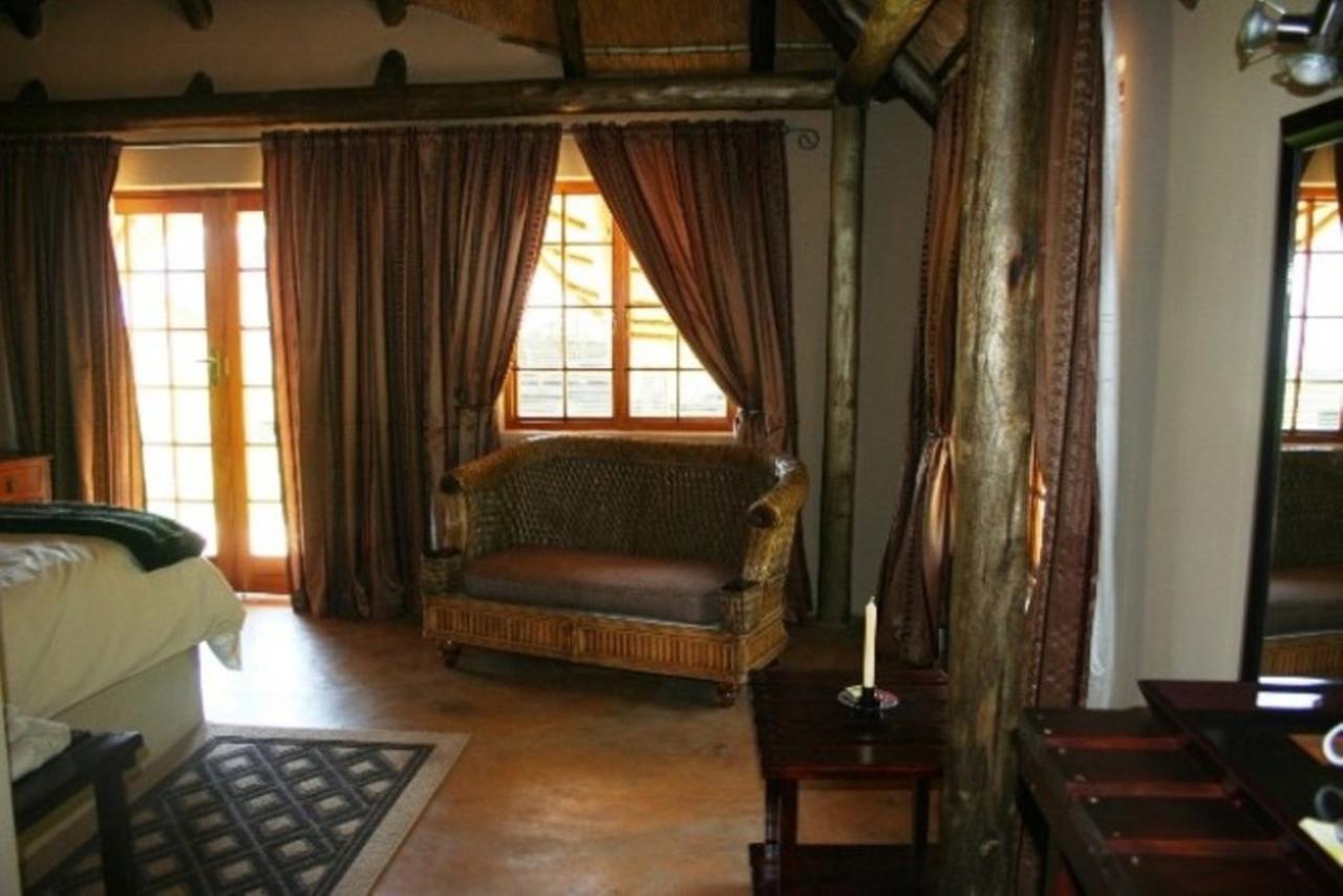 แอฟริกัน แฟลร์ คันทรี ลอดจ์ Bed & Breakfast Piet Retief ภายนอก รูปภาพ